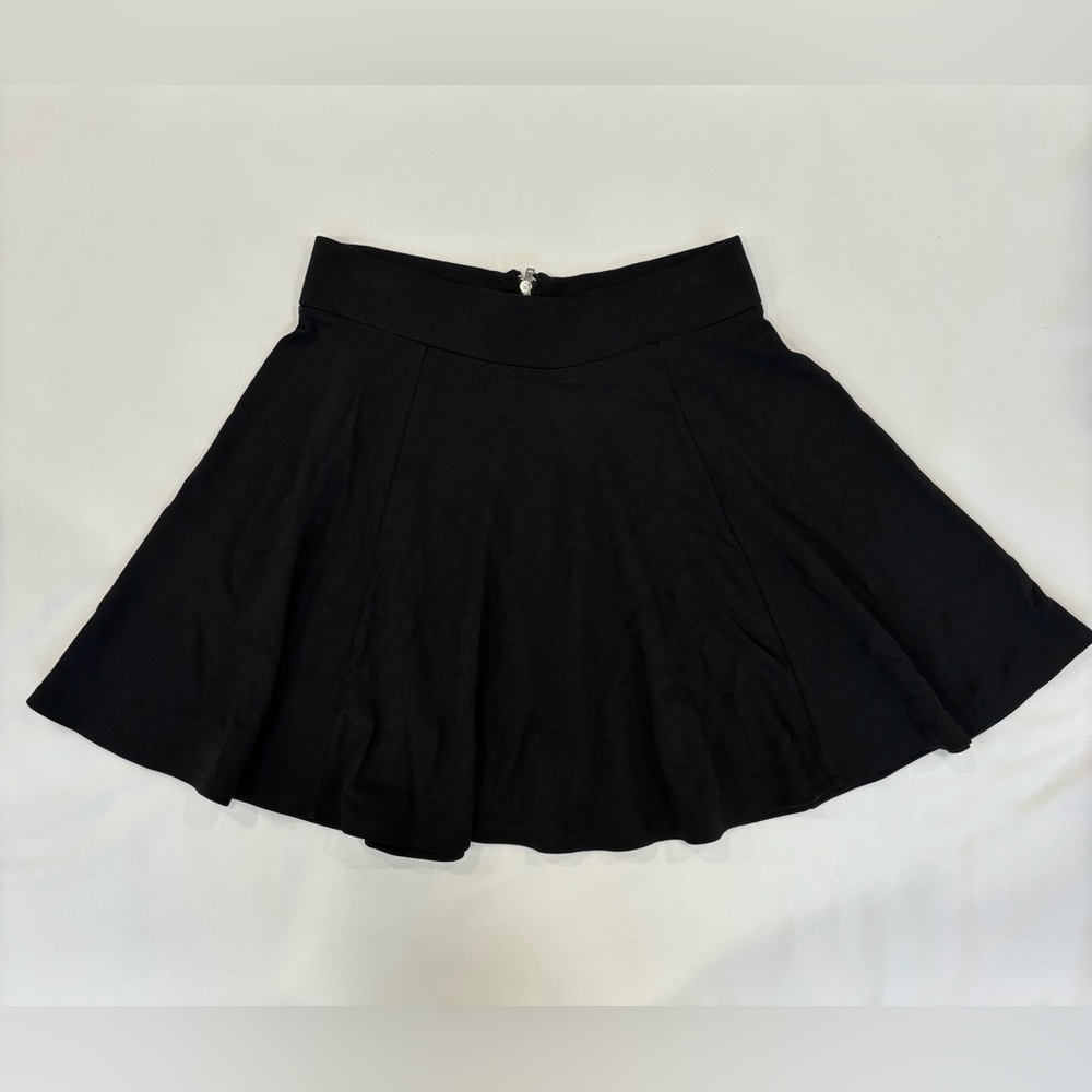 H&M mini skater circle skirt; black (size 6)